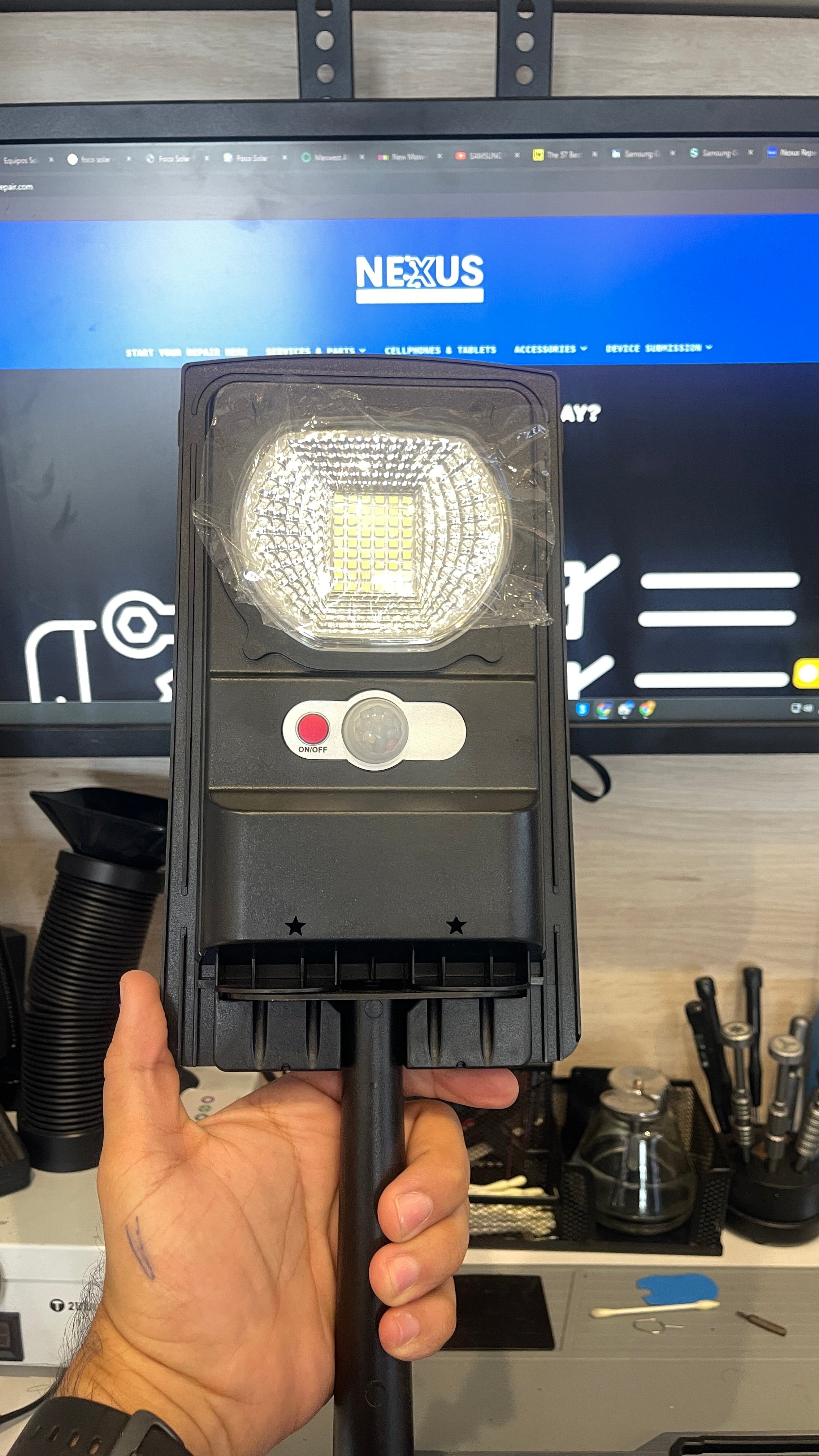 Farola Solar 54 Leds/30w/1.000 Lúmenes