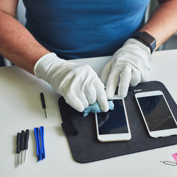 iPhone Screen Replacement Service